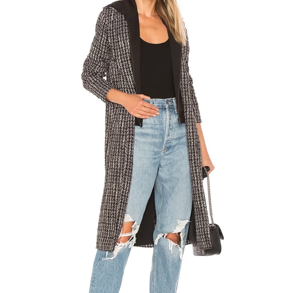 x REVOLVE Vince Duster in Jersey House of Harlow 1960